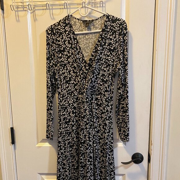 A Pea in the Pod Maxi Black/White Twist Detail Draped Maternity Dress Size S - Picture 1 of 9
